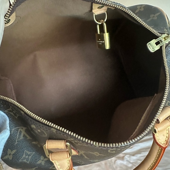 Louis Vuitton Speedy 30 Bandouliere in excellent condition - Picture 6 of 13